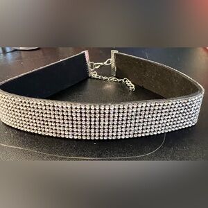 Rhinestone studded collar necklace with silver tone hardware